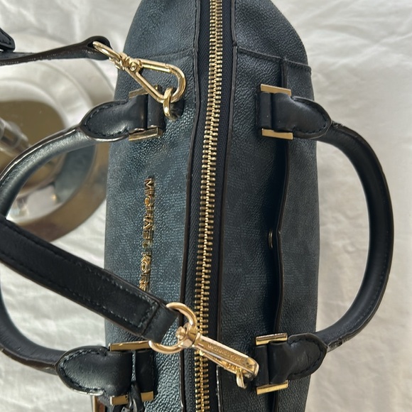 MICHAEL KORS blue and black signature Riley leather top zip medium size satchel. - Picture 8 of 16